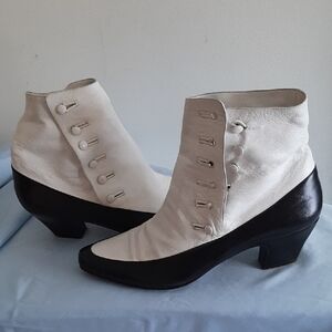 MAUD FRIZON Black and White Ankle Boots Size 39